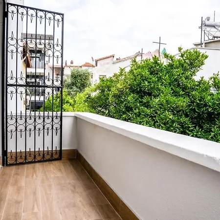 Private With Garden Near Beaches In 4*